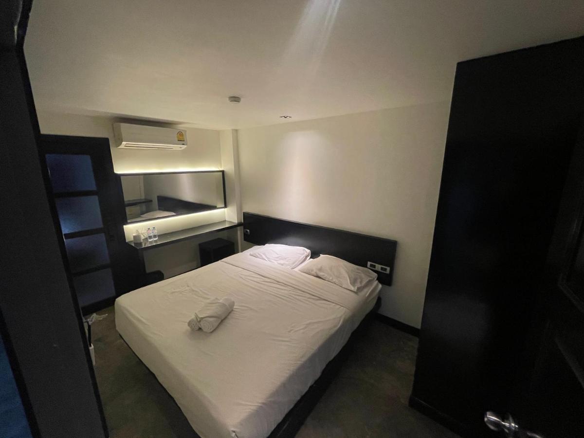Islanda Hotel Patong Exterior photo